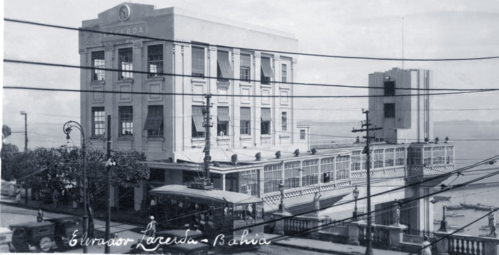 Elevador Lacerda com o bondinho -1920