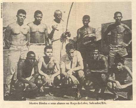 Mestre Bimba com alunos na Roça do Lobo 1
