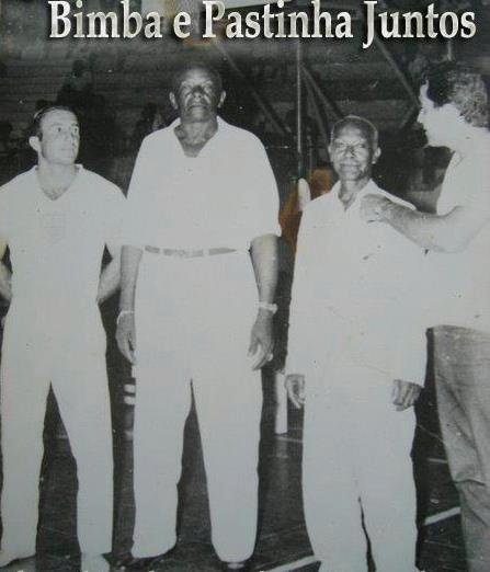 Foto do Mestre Bimba junto ao Mestre Pastinha